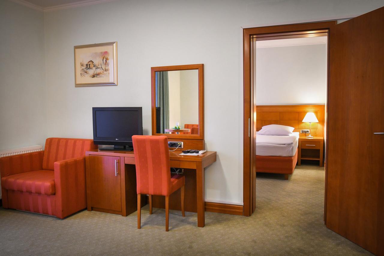 Hotel Kralj Donji Kraljevoc Екстер'єр фото
